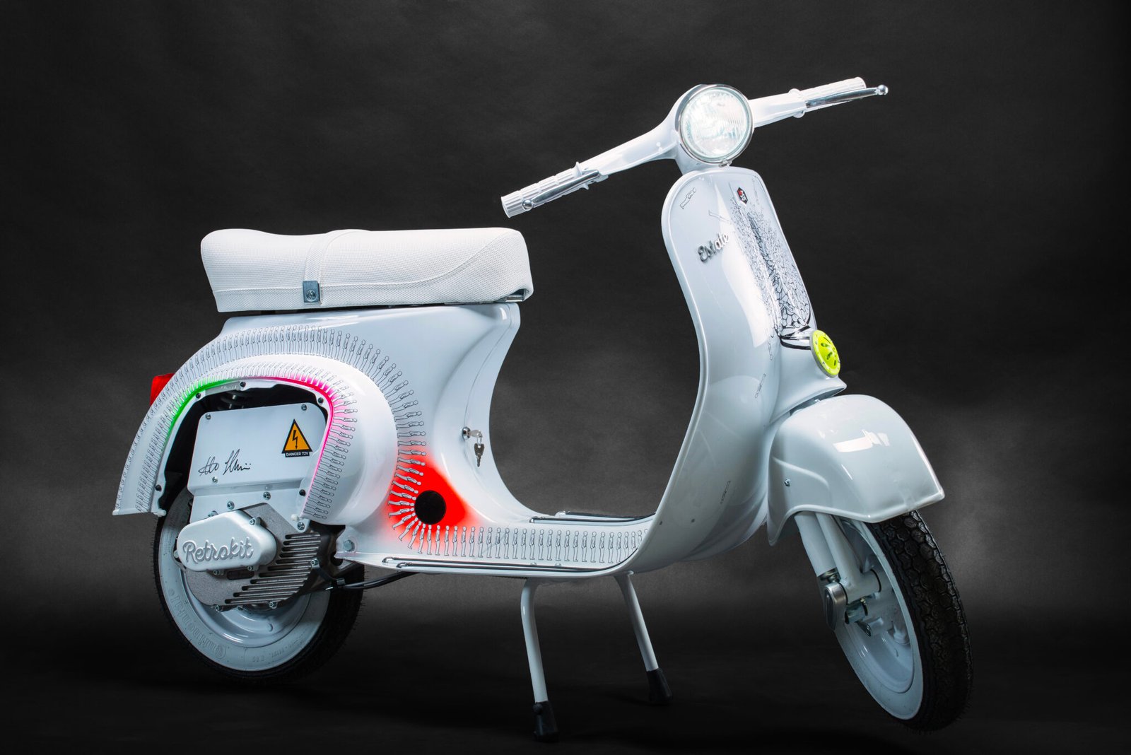 Vespa Estate Retrokit by Marco Morosini