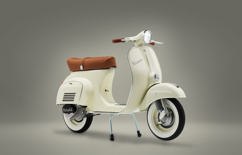 Vespa Chantilly restored and electrified with Retrokit
