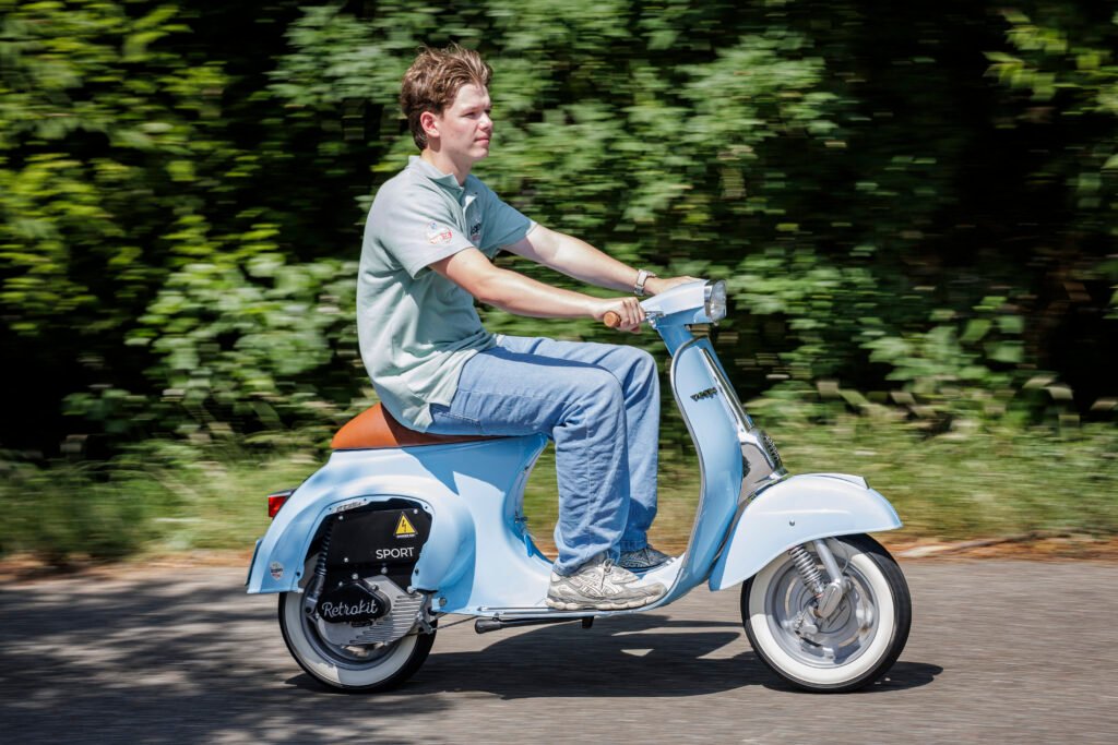 Riding a Retrokit electric Vespa in the Netherlands